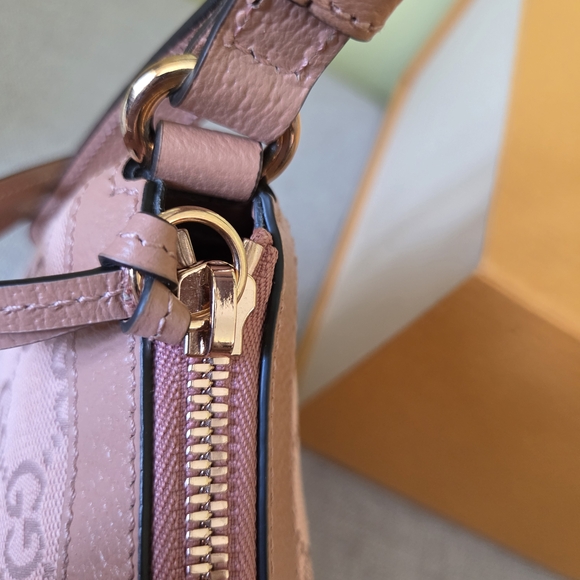 ❤️RESERVED - 1170cad - NEW!!! Gucci Pink Shoulder Bag - Picture 5 of 13